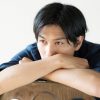 好きな気持ちを抑えている男性心理と行動16個！職場